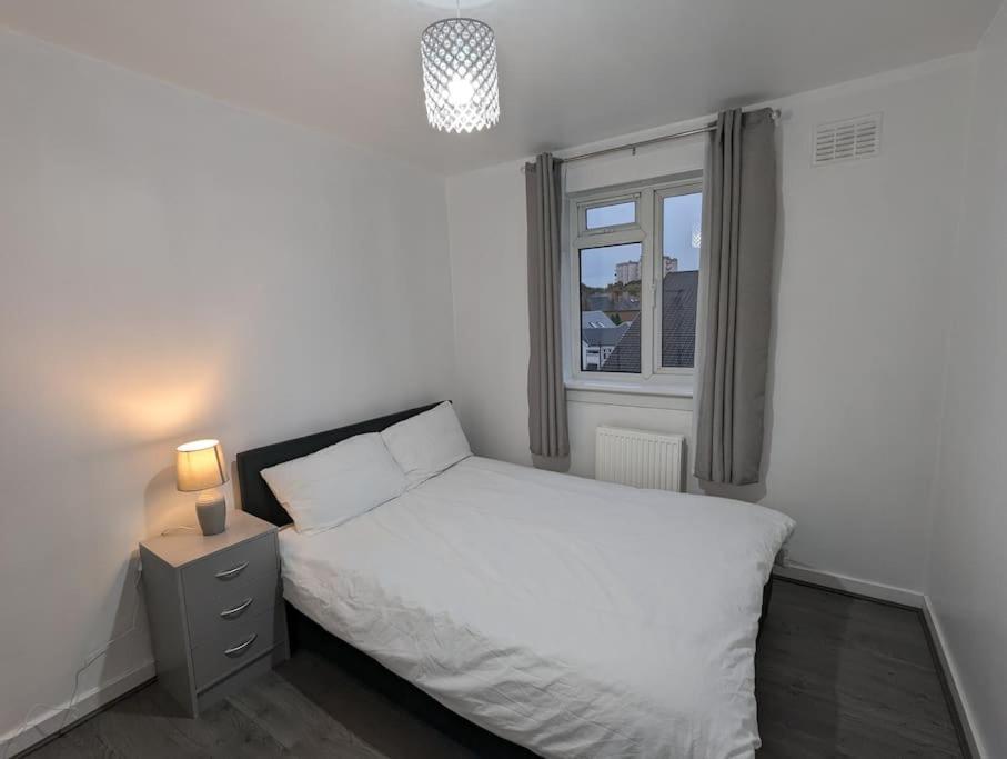 3 Bedroom Apartment Sleeps 8 EDI Eksteriør bilde