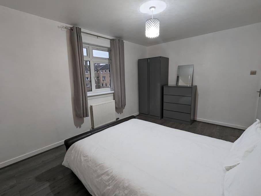3 Bedroom Apartment Sleeps 8 EDI Eksteriør bilde